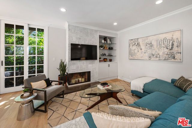 412 Arnaz Drive 7, Los Angeles, CA 90048