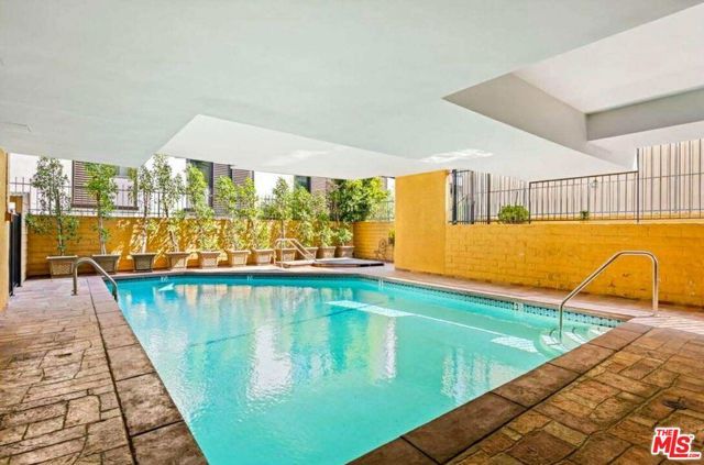 412 Arnaz Drive 7, Los Angeles, CA 90048
