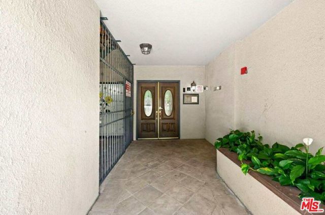 412 Arnaz Drive 7, Los Angeles, CA 90048