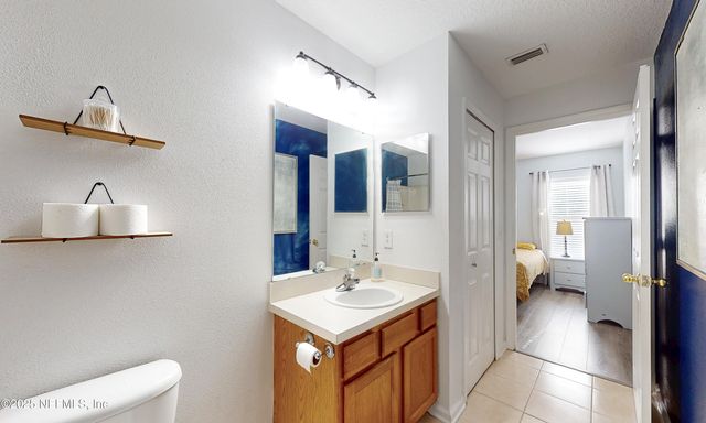 6106 MAGGIES Circle 113, Jacksonville, FL 32244