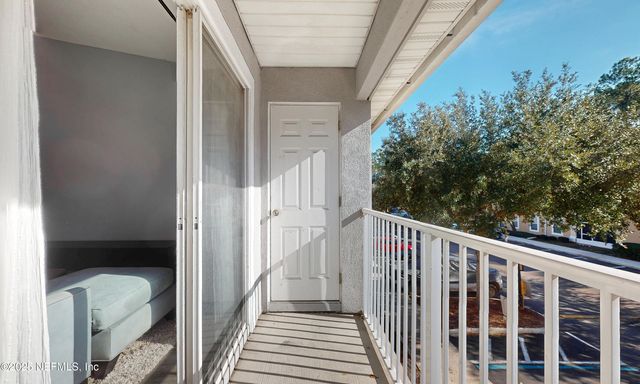 6106 MAGGIES Circle 113, Jacksonville, FL 32244