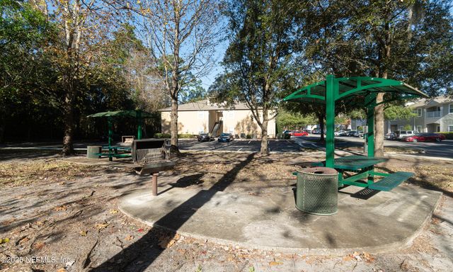 6106 MAGGIES Circle 113, Jacksonville, FL 32244