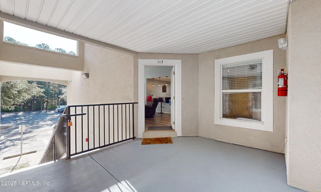 6106 MAGGIES Circle 113, Jacksonville, FL 32244