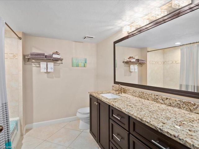 1520 Imperial Golf Course BLVD 211, Naples, FL 34110