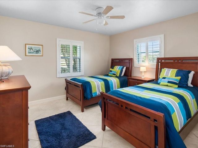 1520 Imperial Golf Course BLVD 211, Naples, FL 34110