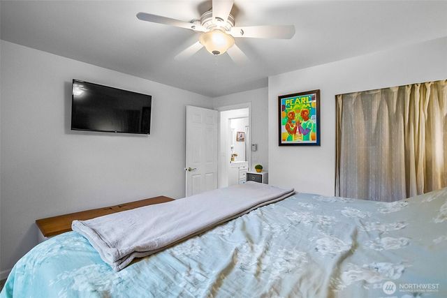 17419 Gravenstein Road, Bothell, WA 98012