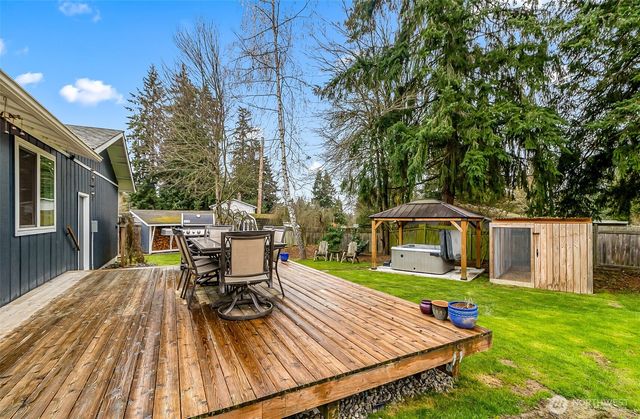 17419 Gravenstein Road, Bothell, WA 98012