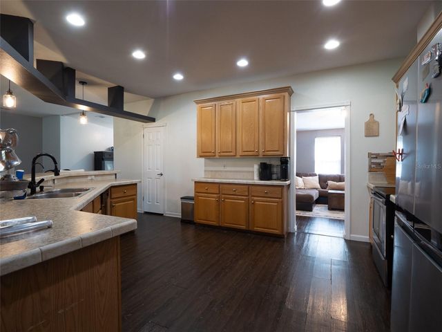 2900 NW 68TH AVENUE, Ocala, FL 34482