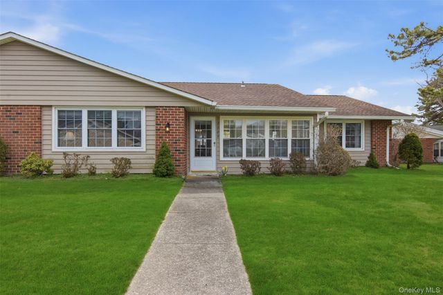 150 Eastbourne Court B, Ridge, NY 11961