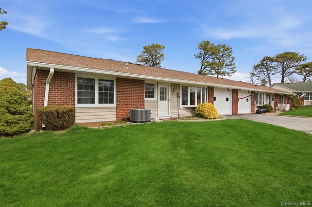 150 Eastbourne Court B, Ridge, NY 11961