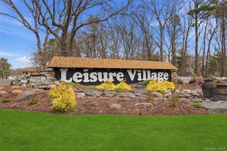 150 Eastbourne Court B, Ridge, NY 11961