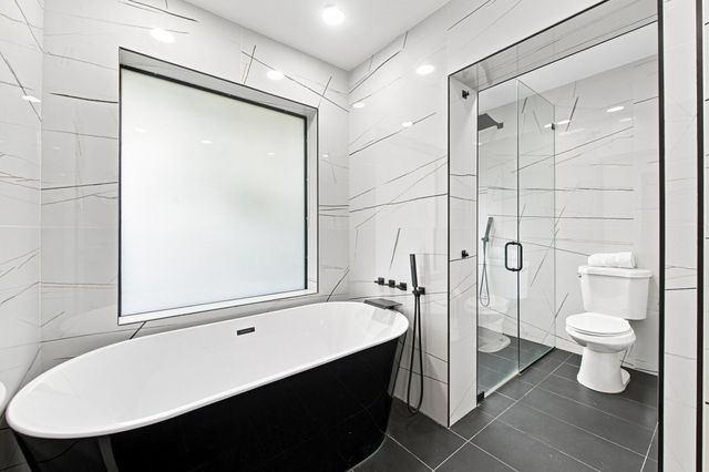 2457 NE 27th Terrace, Fort Lauderdale, FL 33305