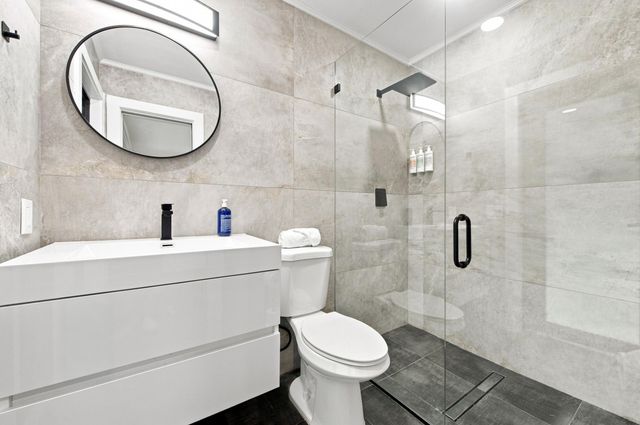 2457 NE 27th Terrace, Fort Lauderdale, FL 33305
