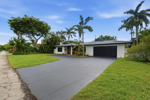 2457 NE 27th Terrace, Fort Lauderdale, FL 33305
