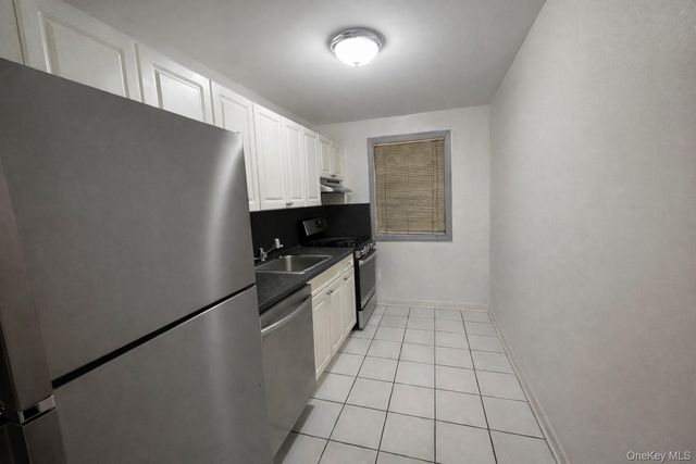 22105 67th Avenue 1A, Oakland Gardens, NY 11364