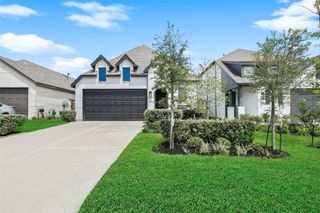 237 Trapper Creek Drive, Conroe, TX 77304