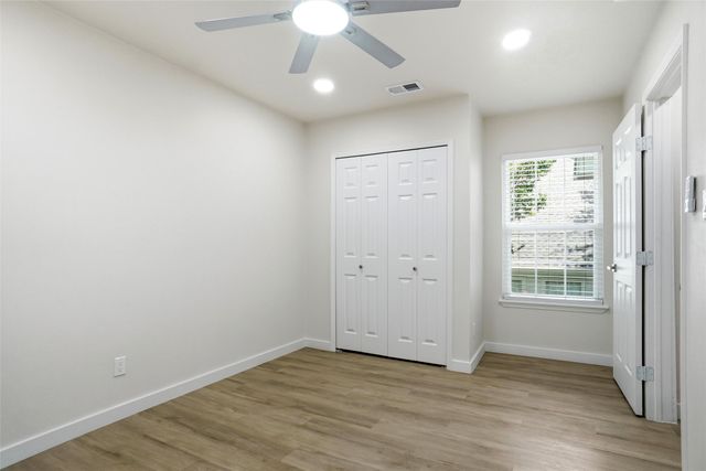 300 Lamesa Court, Irving, TX 75063