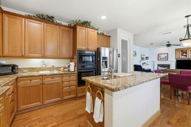 325 Carpenter Hill Rd, Folsom, CA 95630