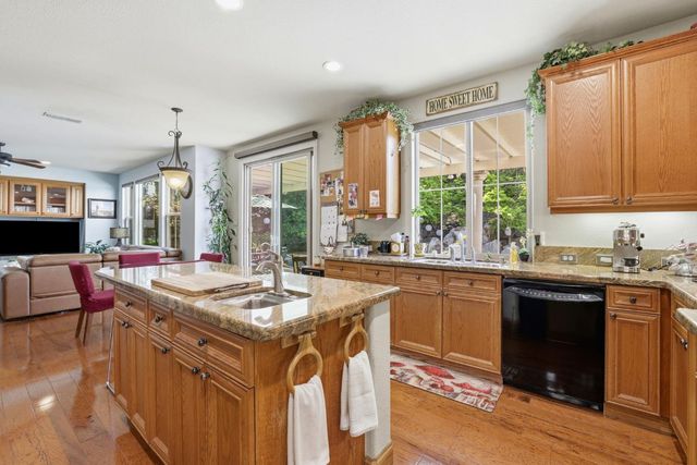 325 Carpenter Hill Rd, Folsom, CA 95630