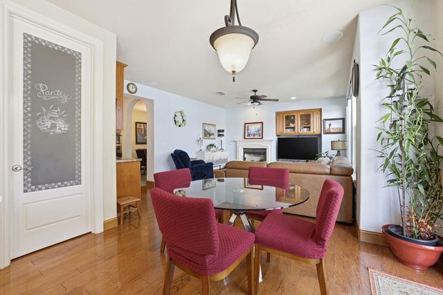 325 Carpenter Hill Rd, Folsom, CA 95630