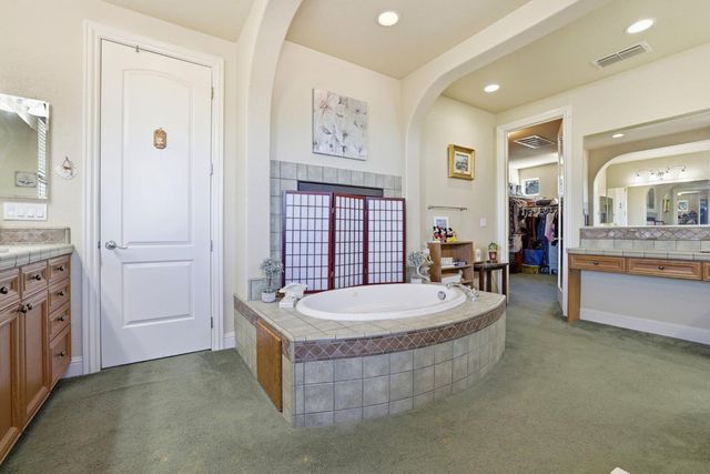 325 Carpenter Hill Rd, Folsom, CA 95630