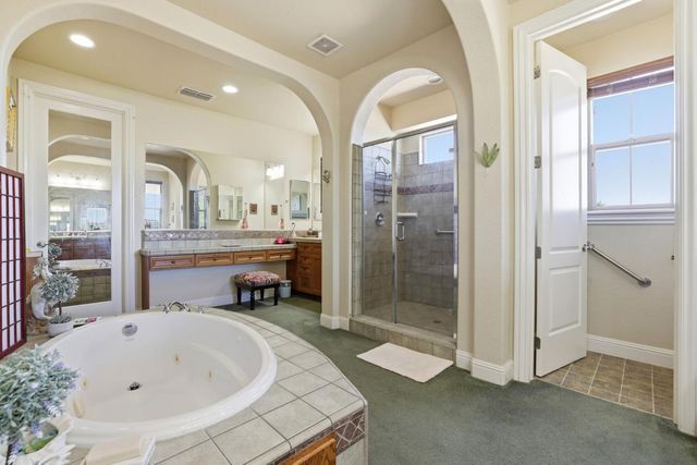 325 Carpenter Hill Rd, Folsom, CA 95630