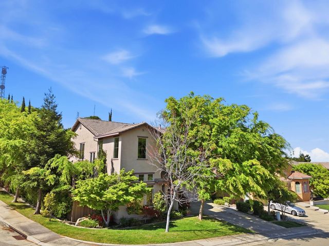 325 Carpenter Hill Rd, Folsom, CA 95630