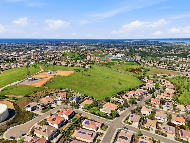 325 Carpenter Hill Rd, Folsom, CA 95630