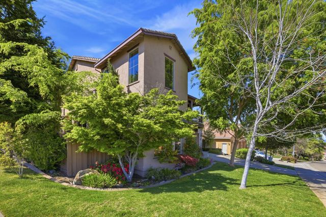 325 Carpenter Hill Rd, Folsom, CA 95630