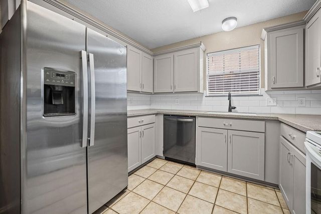 7345 Windy Ridge Dr, Corpus Christi, TX 78413