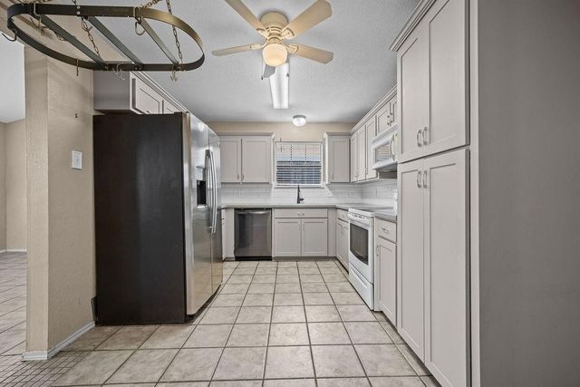 7345 Windy Ridge Dr, Corpus Christi, TX 78413