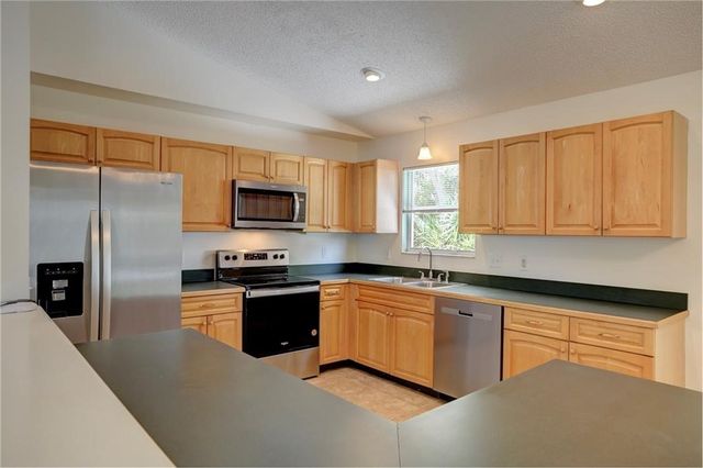 834 Jamaica Avenue, Sebastian, FL 32958