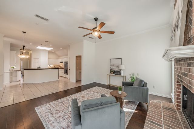 3108 Creekwood Court, Bedford, TX 76021