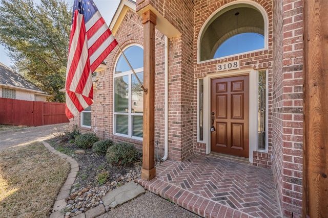 3108 Creekwood Court, Bedford, TX 76021
