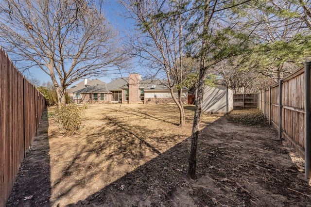 3108 Creekwood Court, Bedford, TX 76021