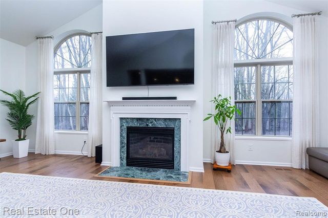 3585 Winding Brook Circle 89, Rochester Hills, MI 48309