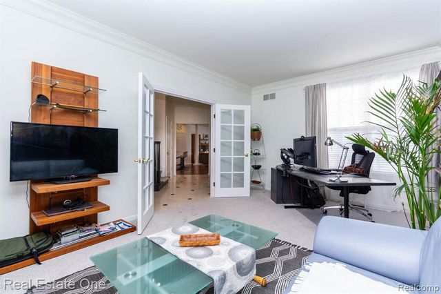 3585 Winding Brook Circle 89, Rochester Hills, MI 48309