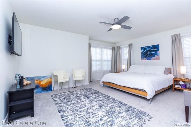 3585 Winding Brook Circle 89, Rochester Hills, MI 48309