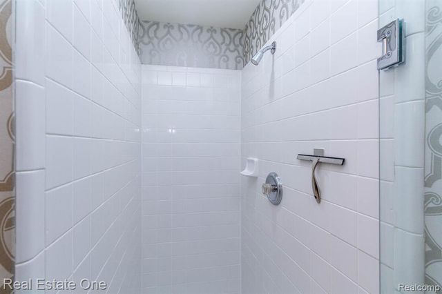 3585 Winding Brook Circle 89, Rochester Hills, MI 48309