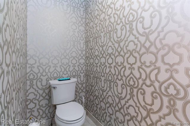 3585 Winding Brook Circle 89, Rochester Hills, MI 48309