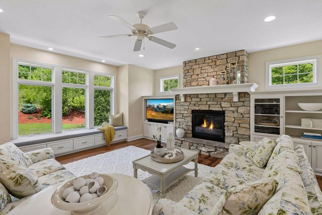 13134 Danube Lane, Rosemount, MN 55068