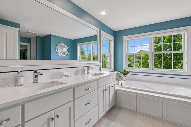 13134 Danube Lane, Rosemount, MN 55068