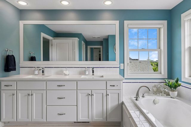 13134 Danube Lane, Rosemount, MN 55068