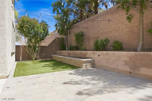 354 Shimmering Moon Street, Henderson, NV 89015