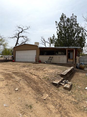 2 Platt Court, Espanola, NM 87532