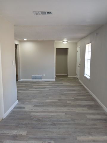 7840 Mirage Valley Drive, Dallas, TX 75232