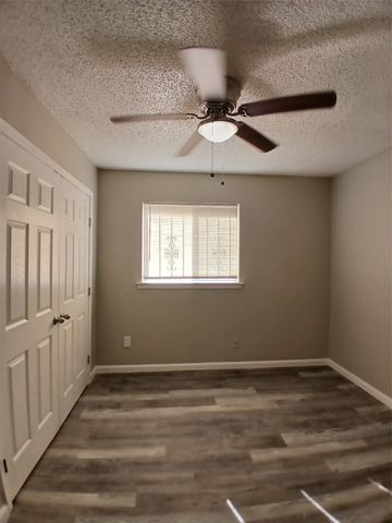 7840 Mirage Valley Drive, Dallas, TX 75232