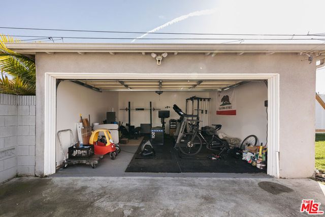 1916 W 94th Street, Los Angeles, CA 90047