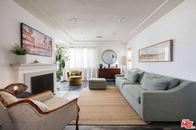 1916 W 94th Street, Los Angeles, CA 90047