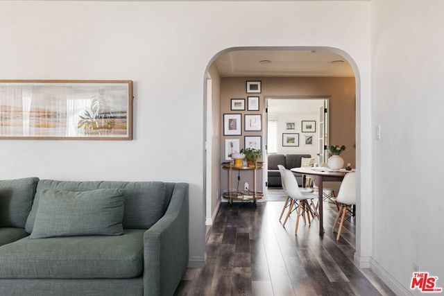 1916 W 94th Street, Los Angeles, CA 90047